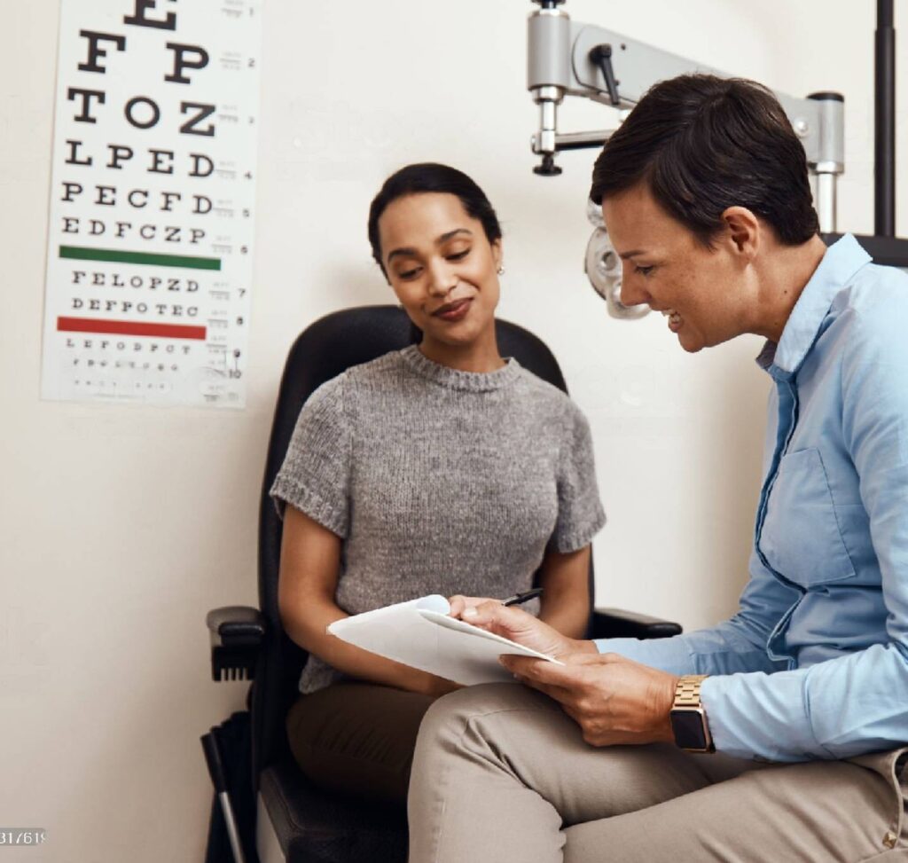 medivista doctor counselling patient